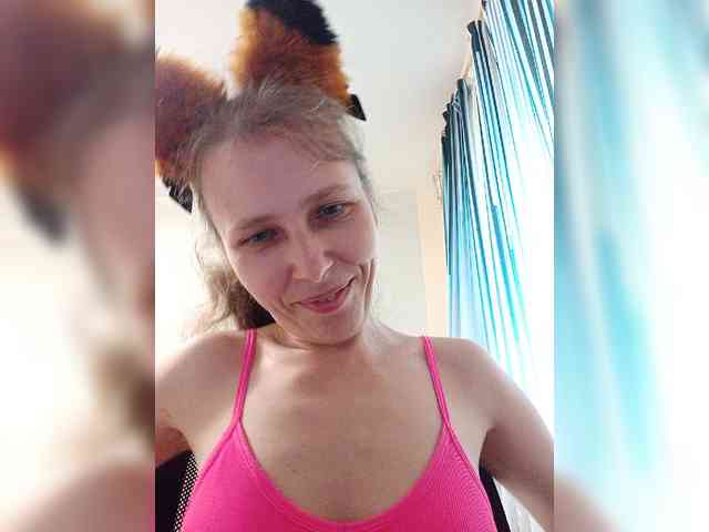 -Queen-Margo- webcam