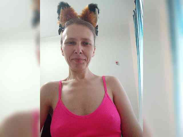 -Queen-Margo- webcam