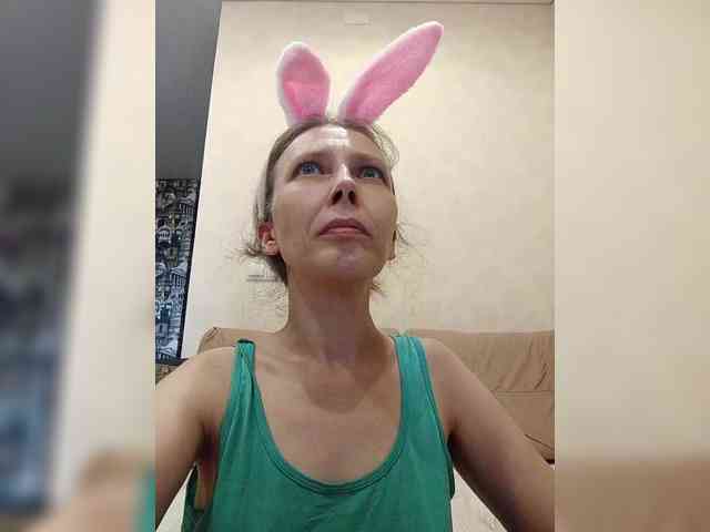 -Queen-Margo- webcam