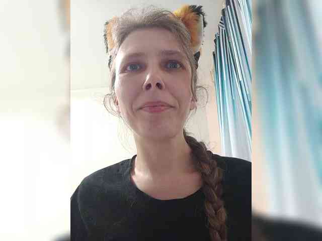 Model: -Queen-Margo-