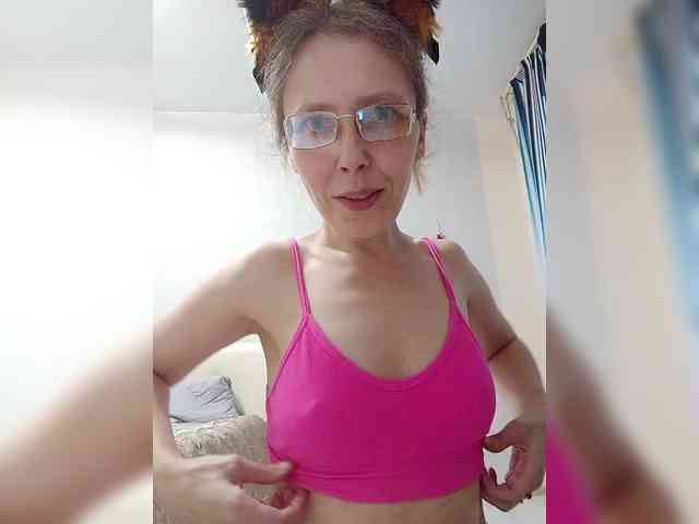-Queen-Margo- webcam