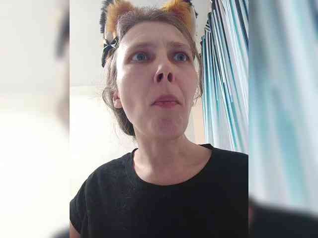 -Queen-Margo- webcam