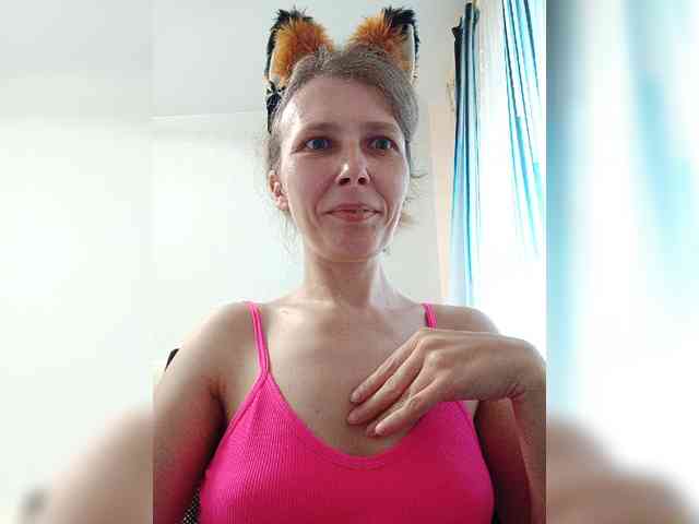 -Queen-Margo- webcam