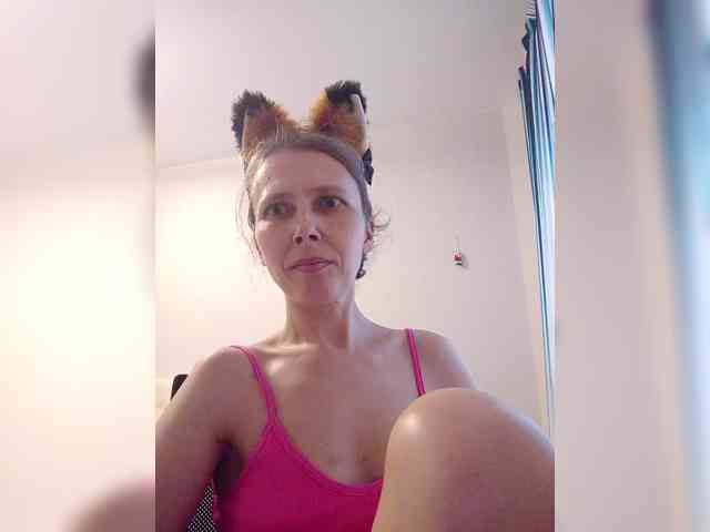 -Queen-Margo- webcam