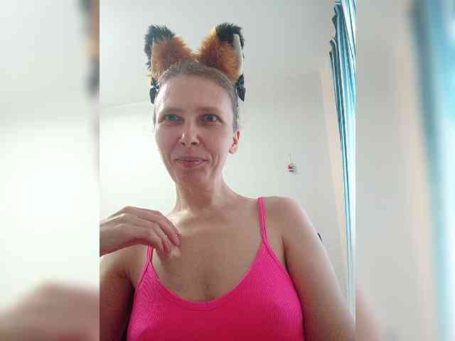 -Queen-Margo- webcam