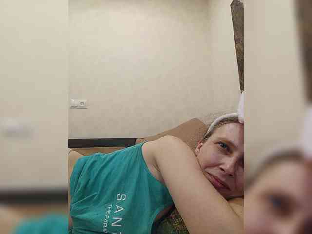 -Queen-Margo- webcam