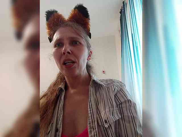 -Queen-Margo- webcam