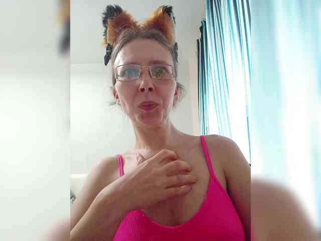 -Queen-Margo- webcam