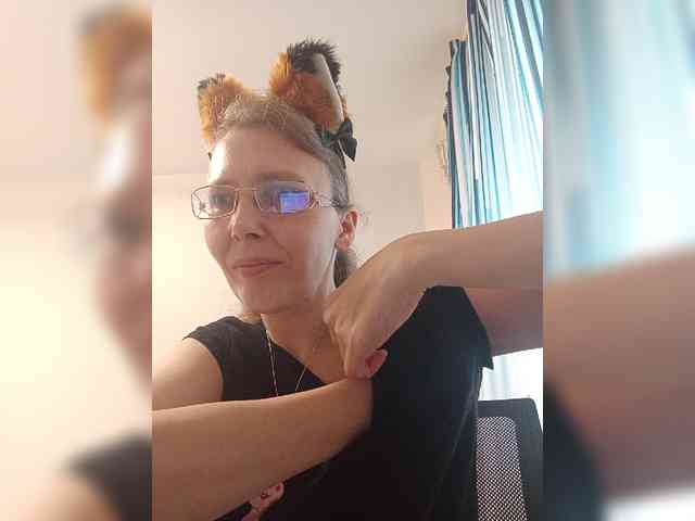 -Queen-Margo- webcam