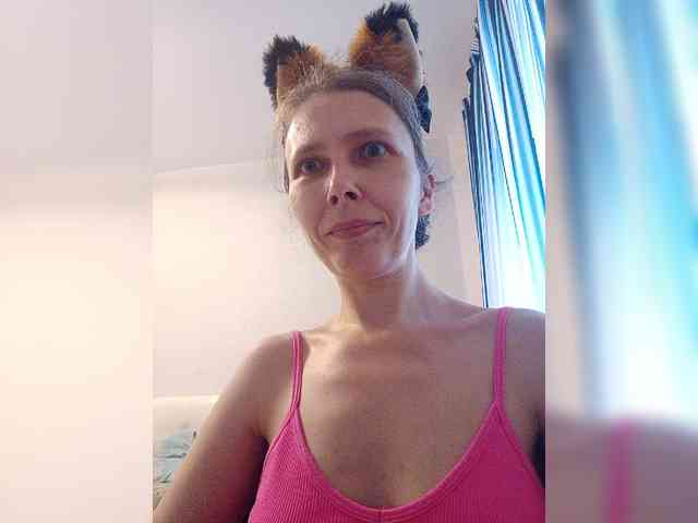 -Queen-Margo- webcam