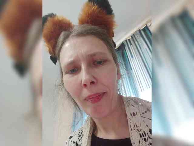 -Queen-Margo- webcam