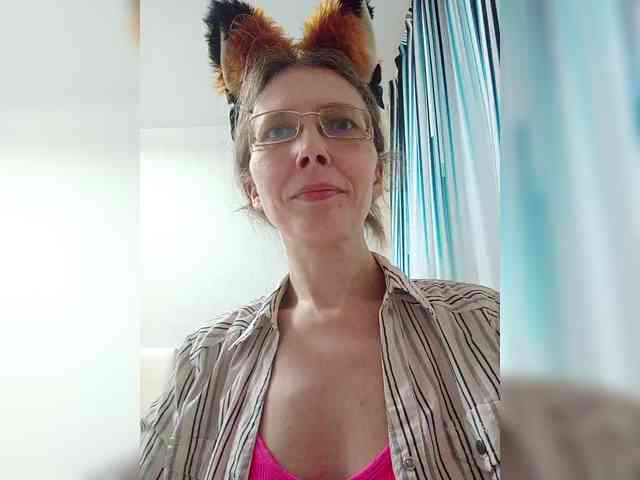 -Queen-Margo- webcam
