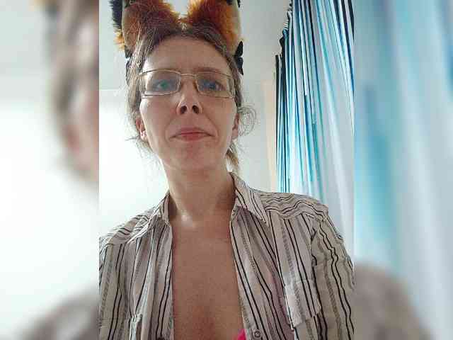 -Queen-Margo- webcam