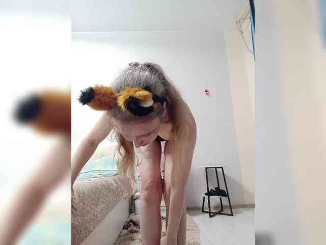 -Queen-Margo- webcam