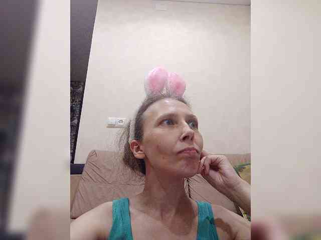 -Queen-Margo- webcam