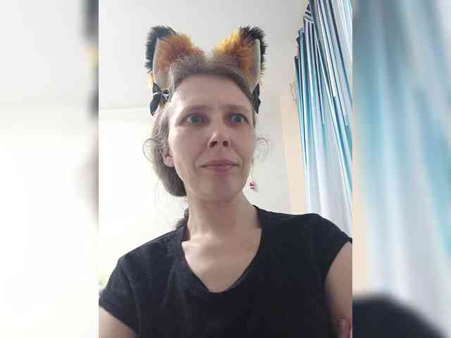 -Queen-Margo- webcam