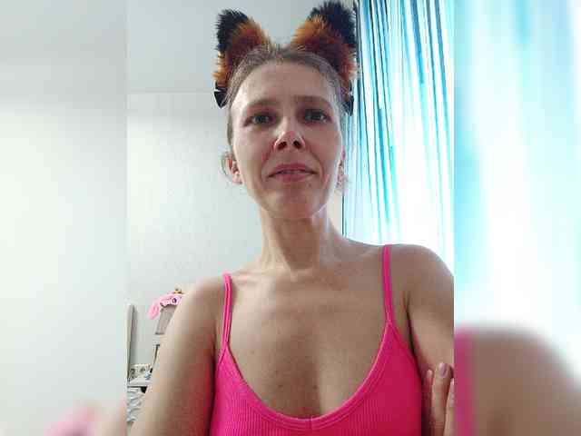 -Queen-Margo- webcam
