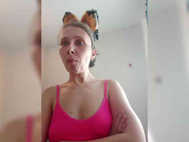 -Queen-Margo- webcam