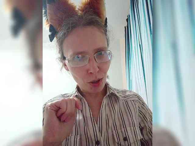 -Queen-Margo- webcam