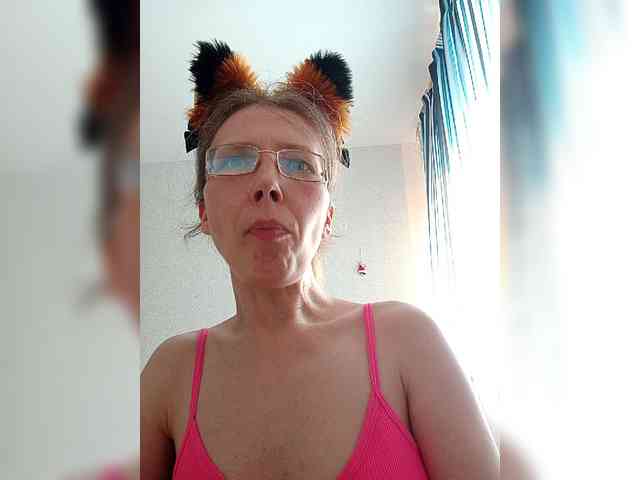 -Queen-Margo- webcam