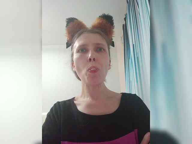 -Queen-Margo- webcam