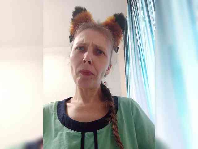 -Queen-Margo- webcam