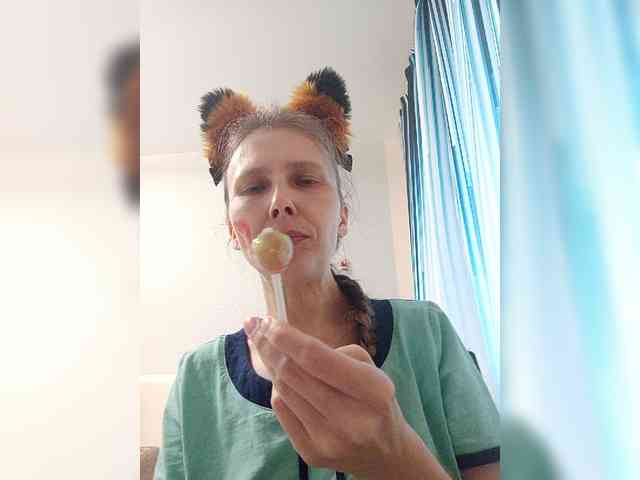 -Queen-Margo- webcam