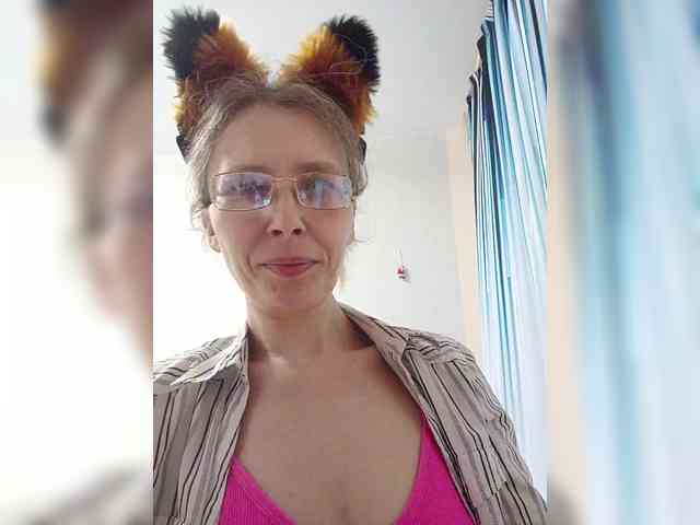 -Queen-Margo- webcam