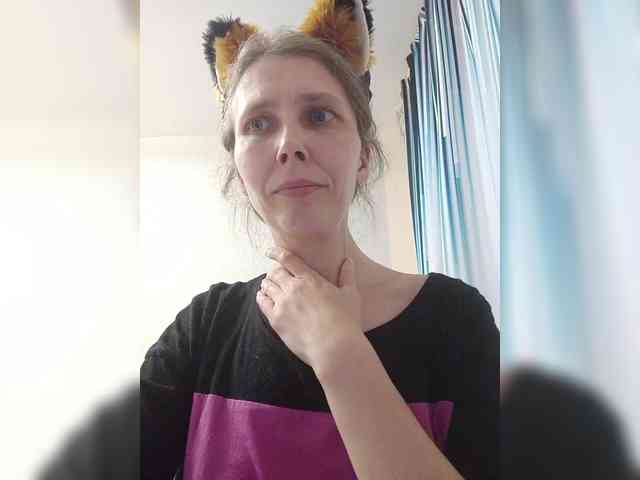 -Queen-Margo- webcam