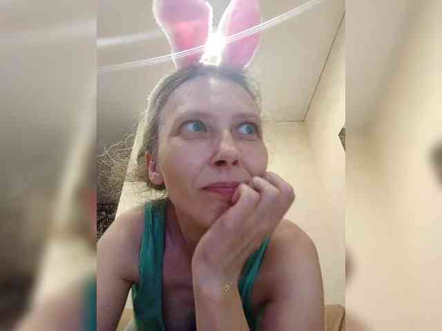 -Queen-Margo- webcam