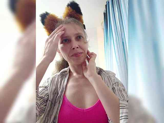 -Queen-Margo- webcam