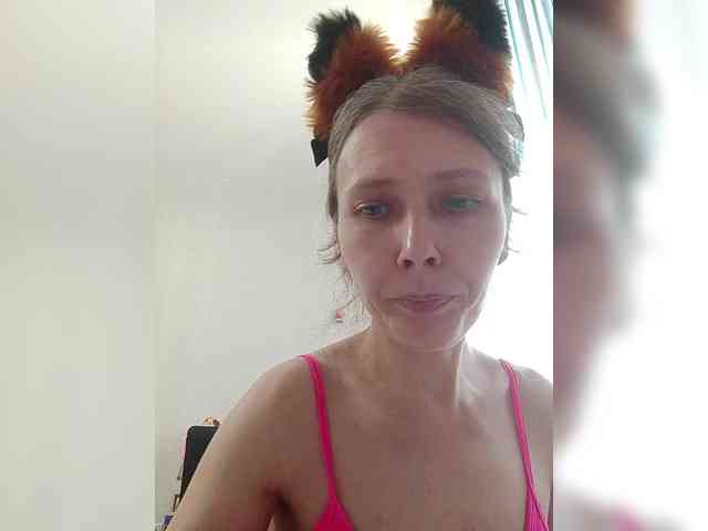 -Queen-Margo- webcam
