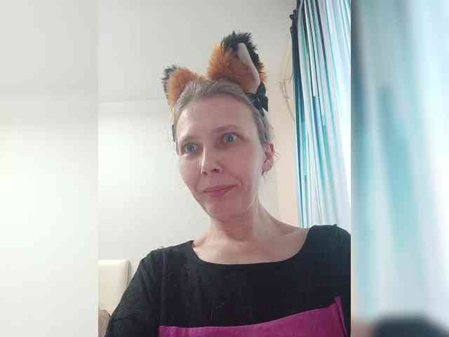 -Queen-Margo- webcam