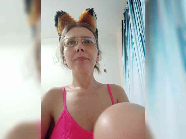 -Queen-Margo- webcam