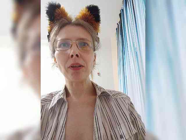 -Queen-Margo- webcam