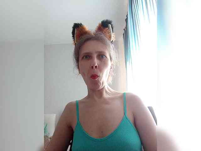 -Queen-Margo- webcam