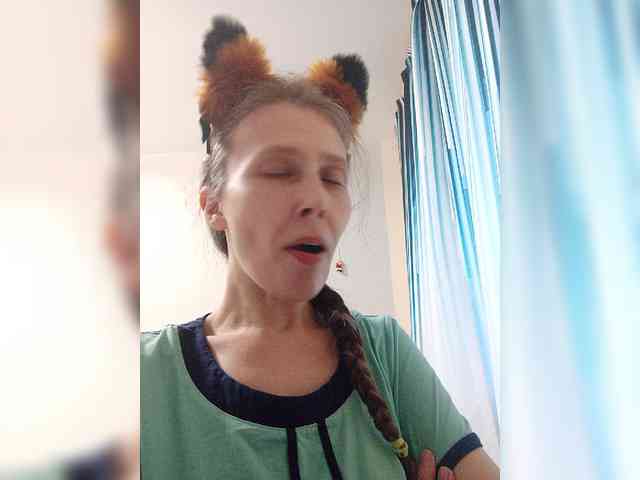 -Queen-Margo- webcam