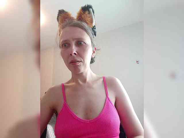 -Queen-Margo- webcam