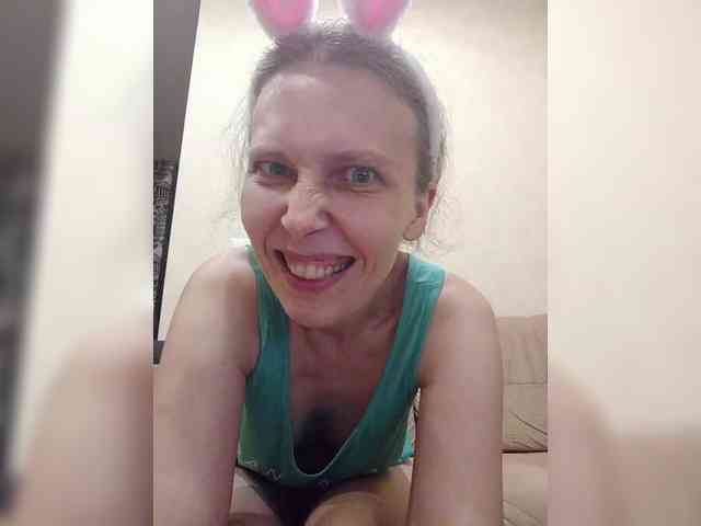 -Queen-Margo- webcam