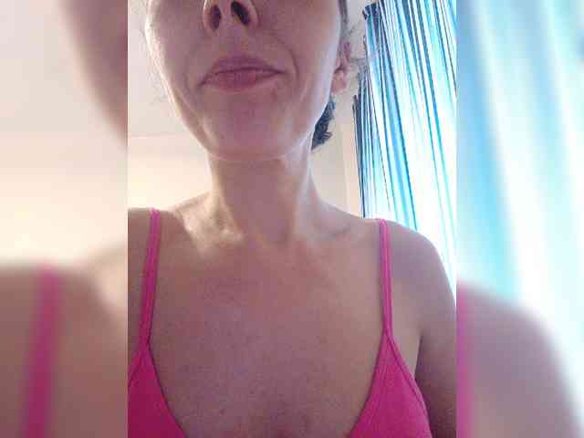 -Queen-Margo- webcam