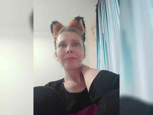 -Queen-Margo- webcam