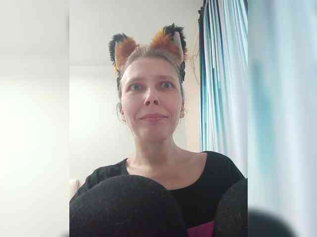 -Queen-Margo- webcam