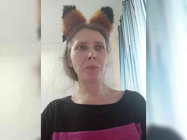 -Queen-Margo- webcam