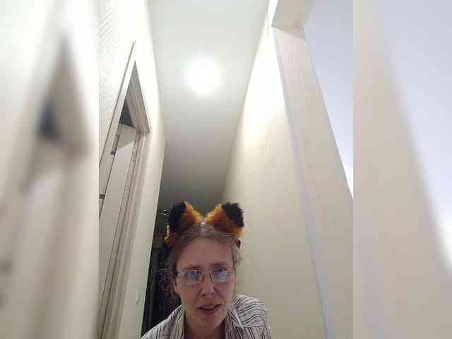-Queen-Margo- webcam
