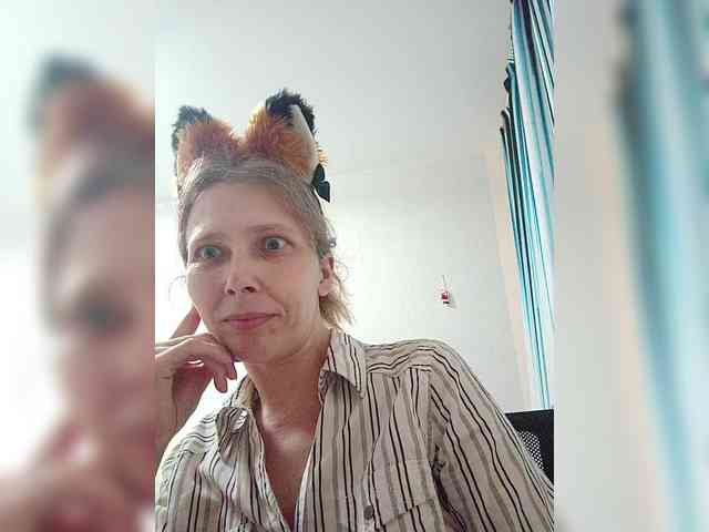 -Queen-Margo- webcam
