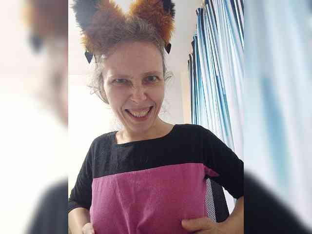 -Queen-Margo- webcam