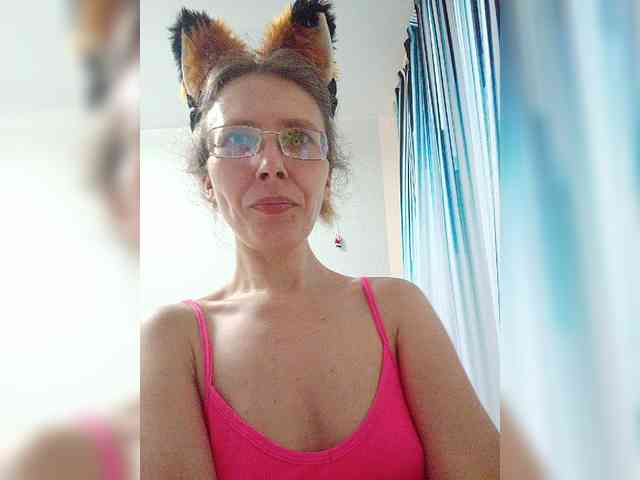 -Queen-Margo- webcam