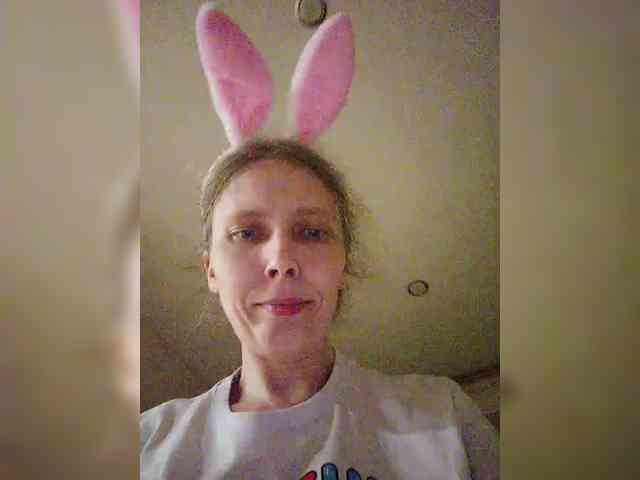 -Queen-Margo- webcam