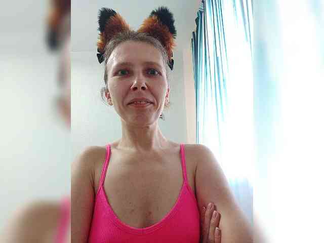 -Queen-Margo- webcam