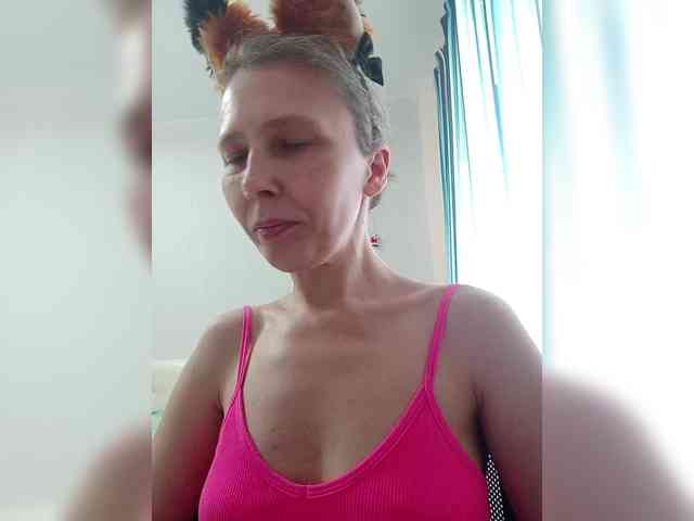 -Queen-Margo- webcam